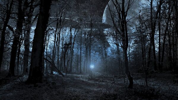 Ovnis misteriosos (impresión artística) - Sputnik Mundo