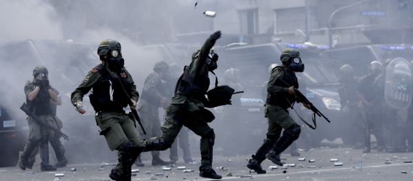 Jornadas de violentas protestas en Argentina Jornadas de violentas protestas en Argentina - Sputnik Mundo