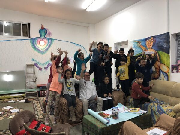 Niños de la aldea Wahat al-Salam Neve Shalom, donde conviven en paz judíos y musulmanes de Israel - Sputnik Mundo