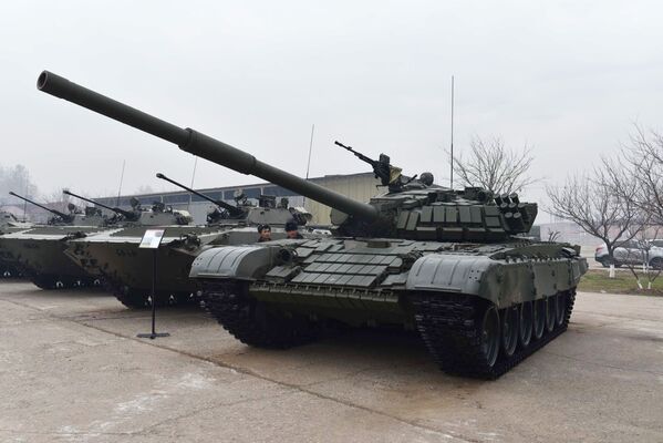 Proteger las fronteras, objetivo prioritario: Rusia entrega armas a Tayikistán - Sputnik Mundo