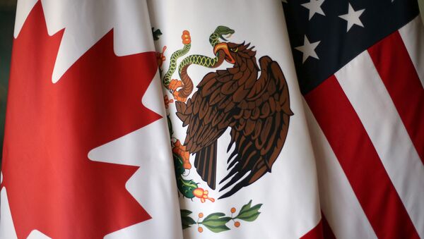 Las banderas de Canadá, México y EEUU - Sputnik Mundo