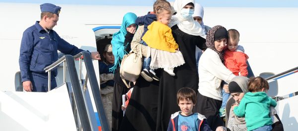 Niños evacuados desde Siria vuelven a Rusia - Sputnik Mundo