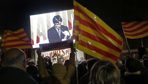 Carles Puigdemont, el expresidente del Gobierno catalán - Sputnik Mundo