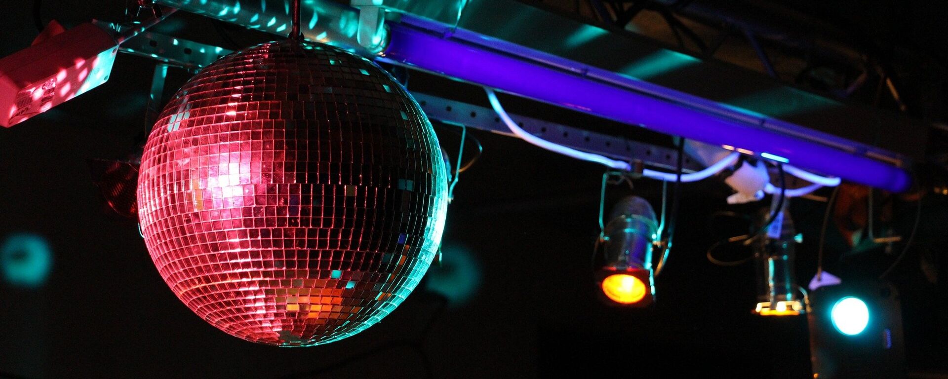 Luces de una discoteca - Sputnik Mundo, 1920, 21.07.2020