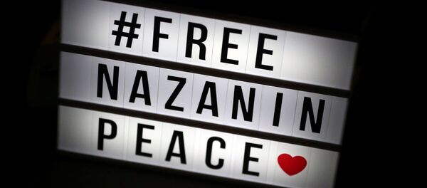 Un mensaje en apoyo de la liberación de la británica-iraní Zaghari-Ratcliffe, en Londres - Sputnik Mundo