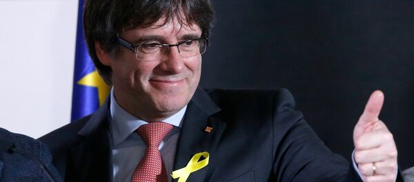 Carles Puigdemont, el expresidente del Gobierno catalán Carles Puigdemont, el expresidente del Gobierno catalán - Sputnik Mundo