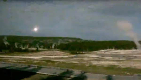 Objeto misterioso en el cielo sobre Yellowstone