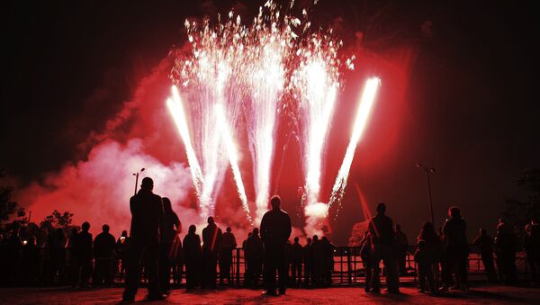 Fuegos artificiales en Bogotá, Colombia - Sputnik Mundo