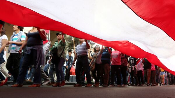 Una movilización contra indulto a expresidente peruano Fujimori - Sputnik Mundo