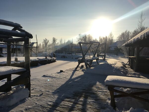 Locación del rodaje de la película rusa 'Tobol' sobre los pioneros de Siberia, en la región de Tiumén. Naturalmente, cubierto de nieve. Locación del rodaje de la película rusa 'Tobol' sobre los pioneros de Siberia, en la región de Tiumén. Naturalmente, cubierto de nieve. - Sputnik Mundo