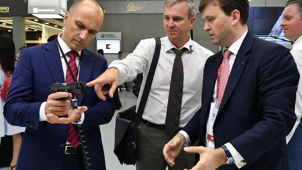 La empresa rusa Kalashnikov presenta la pistola modernizada Viking-M La empresa rusa Kalashnikov presenta la pistola modernizada Viking-M - Sputnik Mundo