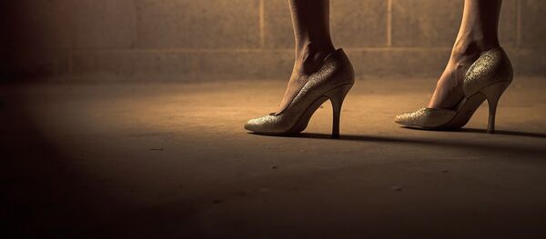 Zapatos de tacón, imagen referencial - Sputnik Mundo