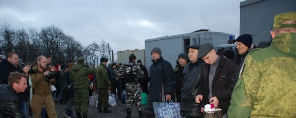 Canje de prisioneros entre Kiev y Donbás - Sputnik Mundo