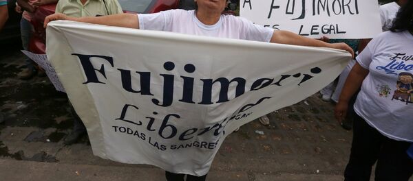 Partidarios de la liberación e Alberto Fujimori (archivo) - Sputnik Mundo