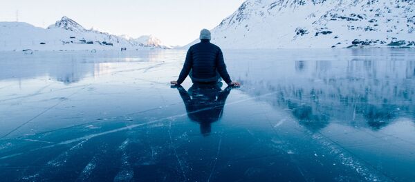 Un hombre, imagen referencial - Sputnik Mundo