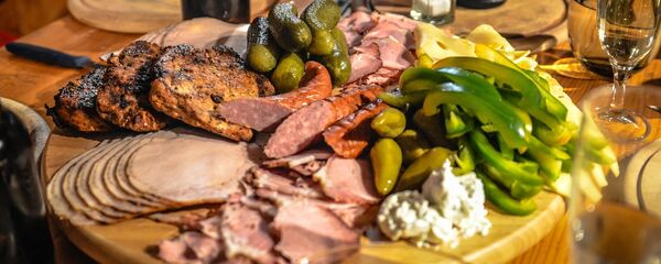 Plato de carnes (imágen referencial) - Sputnik Mundo