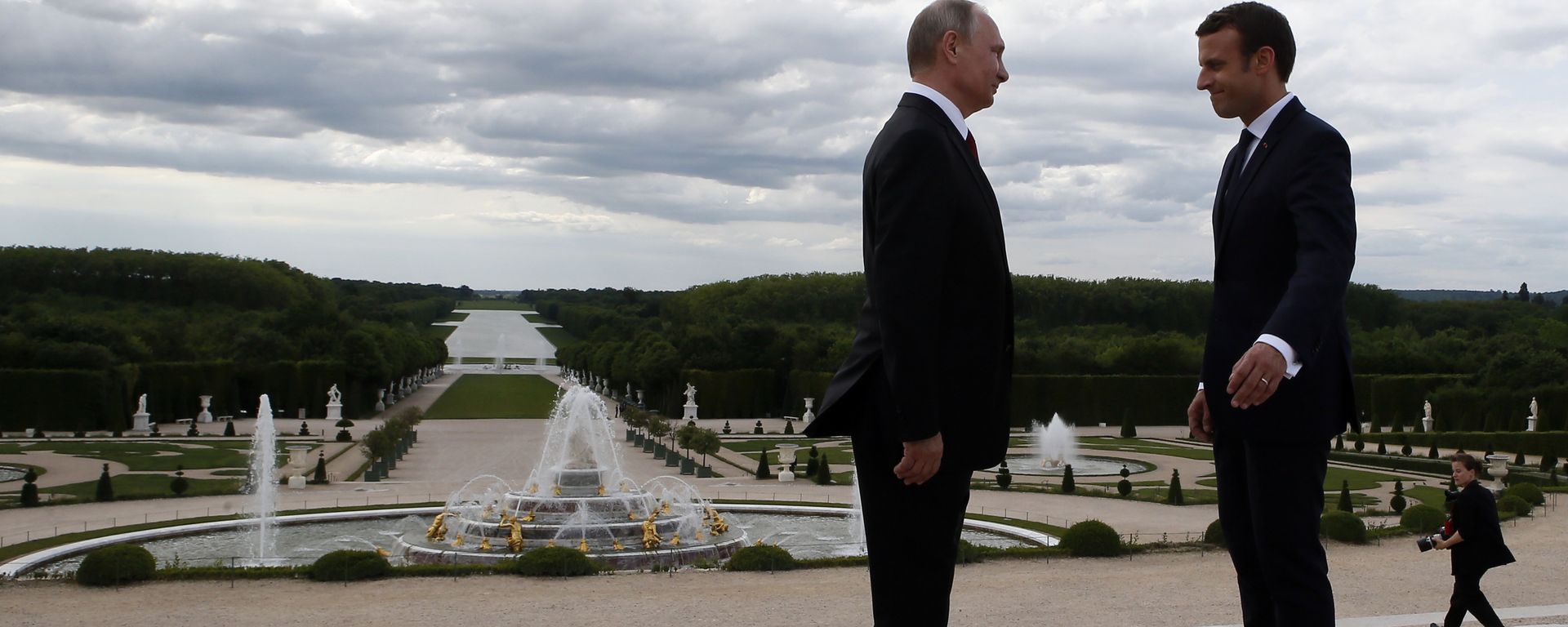 Vladímir Putin y Emmanuel Macrón, en Versalles Vladímir Putin y Emmanuel Macrón, en Versalles - Sputnik Mundo, 1920, 16.11.2021