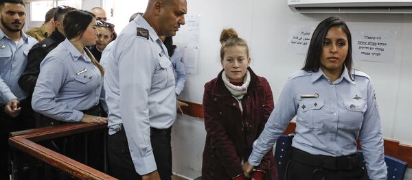 La joven palestina Ahed Tamimi - Sputnik Mundo