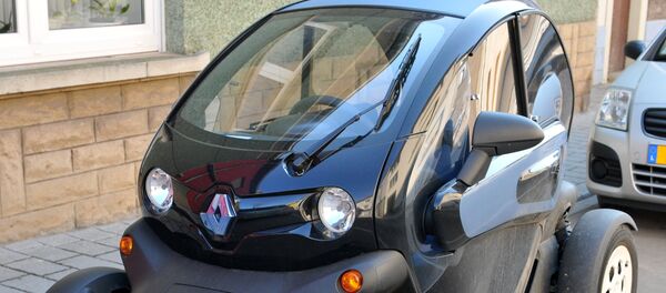 Un Renault Twizy, un popular modelo de auto eléctrico - Sputnik Mundo