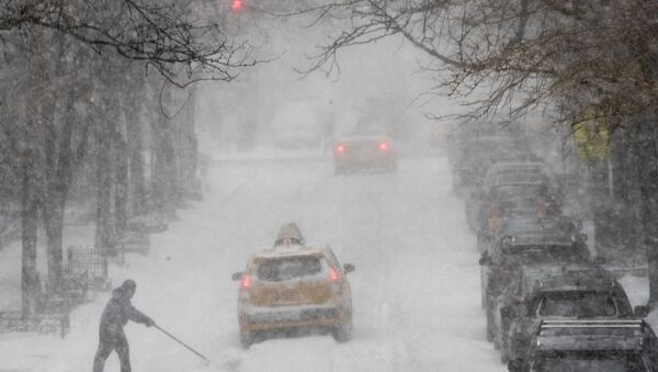 Una fuerte tormenta de nieve en la costa este de EEUU, 4 de enero de 2018 - Sputnik Mundo