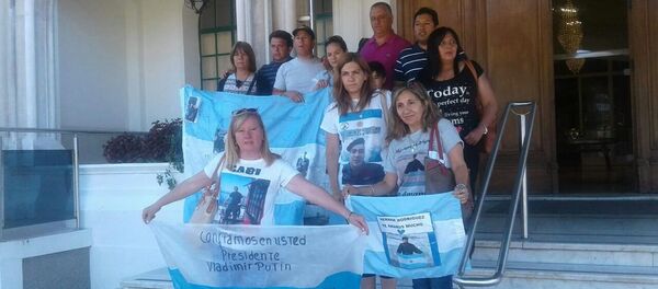 Familiares de tripulantes de submarino ARA San Juan en la base de Puerto Belgrano - Sputnik Mundo