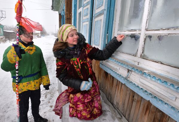 Magia, adivinaciones y esperanza: cómo celebra Rusia las Sviatki - Sputnik Mundo