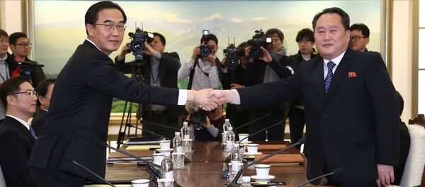 Las negociaciones entre las dos Coreas - Sputnik Mundo