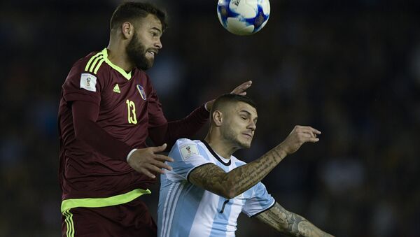 Jhon Chancellor (izquierda), defensor de la selección venezolana - Sputnik Mundo