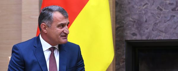 Anatoli Bibílov, el presidente de Osetia del Sur Anatoli Bibílov, el presidente de Osetia del Sur - Sputnik Mundo
