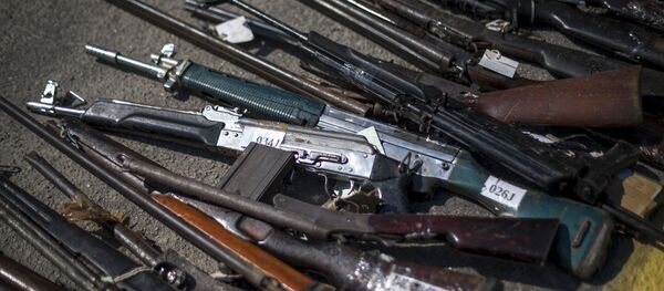 Armas incautadas por las autoridades brasileñas - Sputnik Mundo