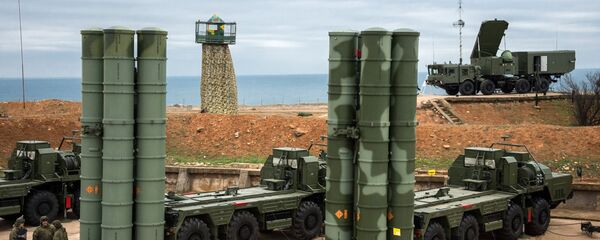 Los sistemas de defensa antimisiles S-400 Triumf - Sputnik Mundo
