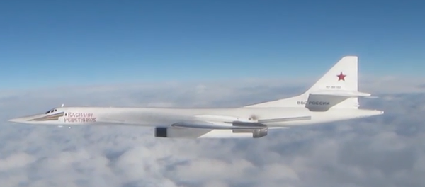 Los Tu-160 rusos, desde la ventana de un caza británico - Sputnik Mundo