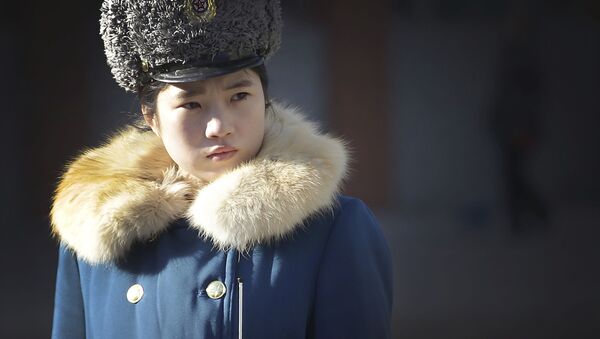 Agente de tráfico norcoreana Agente de tráfico norcoreana - Sputnik Mundo