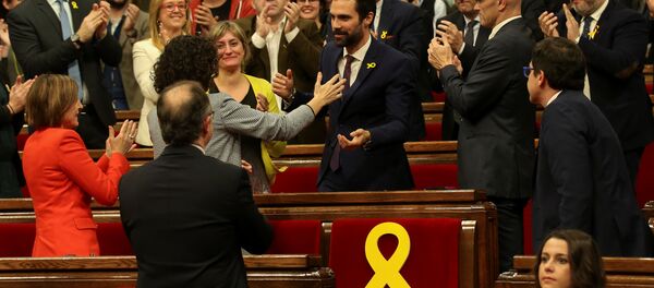 Roger Torrent, nuevo presidente del Parlamento de Cataluña Roger Torrent, nuevo presidente del Parlamento de Cataluña - Sputnik Mundo