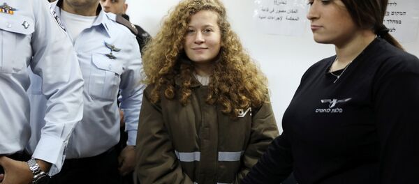 La joven palestina Ahed Tamimi - Sputnik Mundo