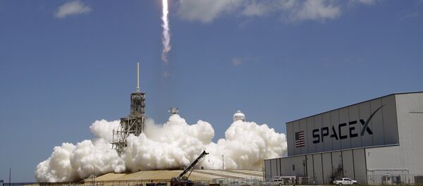 Lanzamiento del cohete Falcon 9 (archivo) - Sputnik Mundo