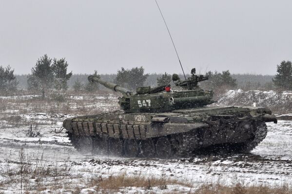 El fuego del que no se puede escapar: el Biatlón de Tanques comienza en Rusia - Sputnik Mundo