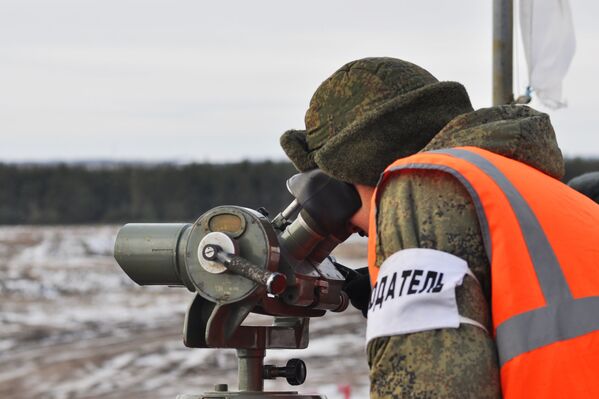 El fuego del que no se puede escapar: el Biatlón de Tanques comienza en Rusia - Sputnik Mundo