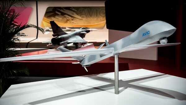 Un dron chino (archivo) - Sputnik Mundo