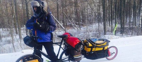Yves Chaloin, el francés que se atrevió a cruzar en bicicleta el este de Siberia - Sputnik Mundo