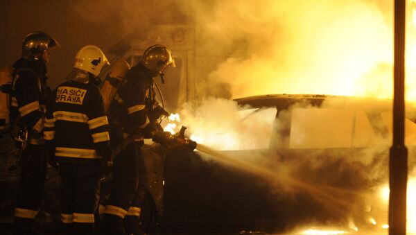 Bomberos en Praga (imagen referencial) - Sputnik Mundo