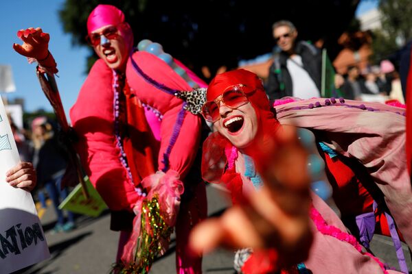 ¿Por qué demonios sigues aquí?: la Marcha de las Mujeres anti-Trump en EEUU - Sputnik Mundo