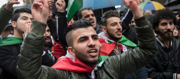 Manifestación de protesta en Fráncfort del Meno - Sputnik Mundo