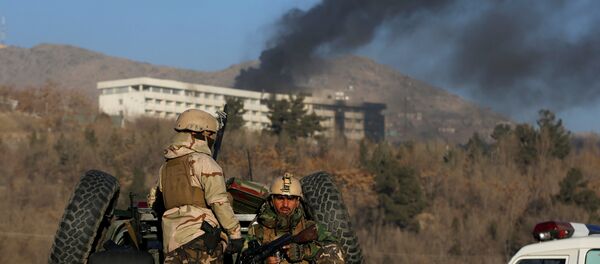 Operación militar durante el ataque contra el Hotel Intercontinental de Kabul, Afganistán - Sputnik Mundo