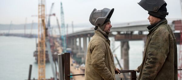 La construcción del puente de Crimea - Sputnik Mundo