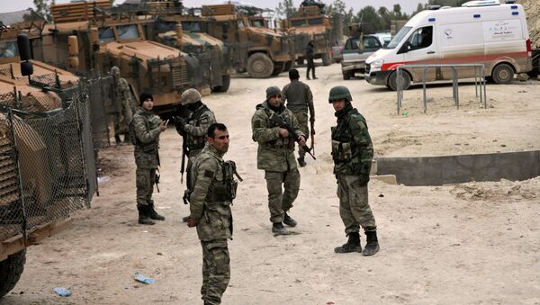Militares turcos cerca de Afrín, Siria - Sputnik Mundo