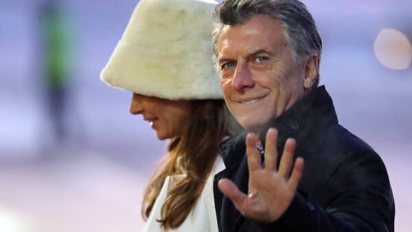 Mauricio Macri, presidente de Argentina, llega a Rusia junto a su esposa Juliana Awada - Sputnik Mundo