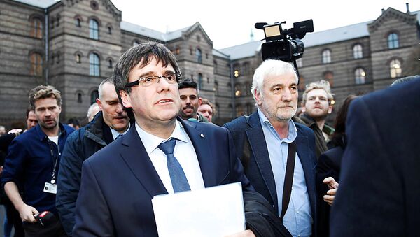 Carles Puigdemont, el expresidente del Gobierno catalán - Sputnik Mundo