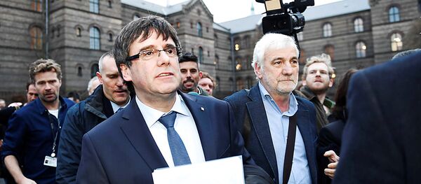 Carles Puigdemont, el expresidente del Gobierno catalán - Sputnik Mundo