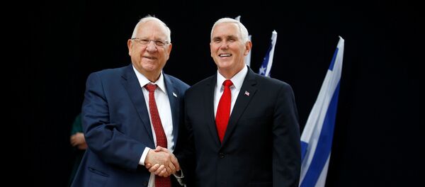 Vicepresidente de EEUU, Mike Pence, y presidente de Israel, Reuven Rivlin - Sputnik Mundo